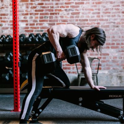 Phoenix personal trainer, Matt Pithers, doing a dumbell row exercise in the gym